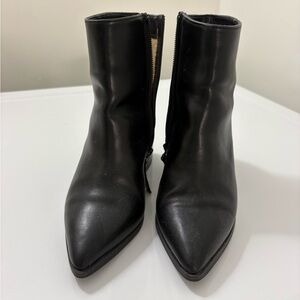 Linea Paulo Black Pointed Toe Ankle Boots